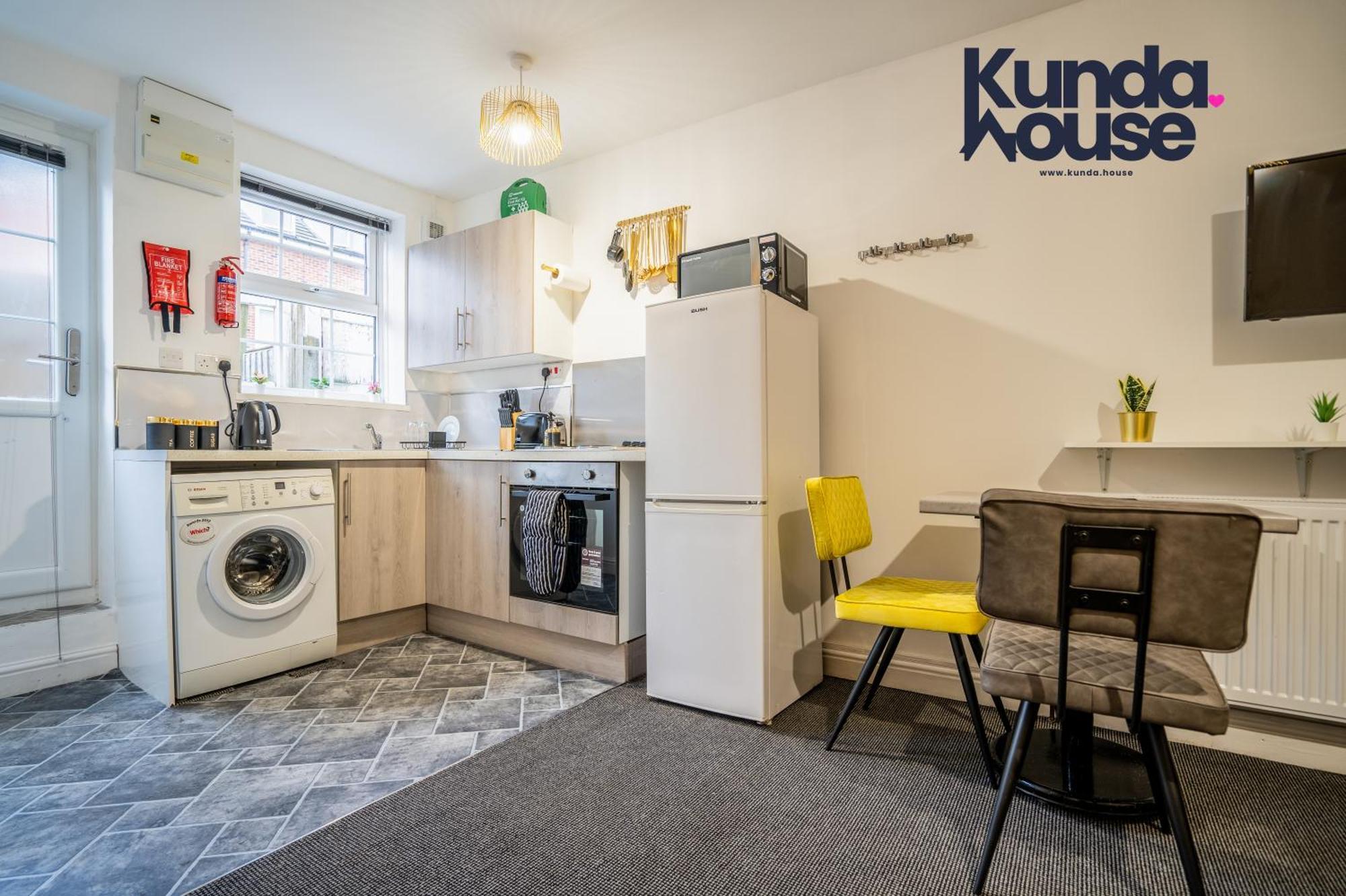Kunda House In Tyseley Birmingham Exterior foto