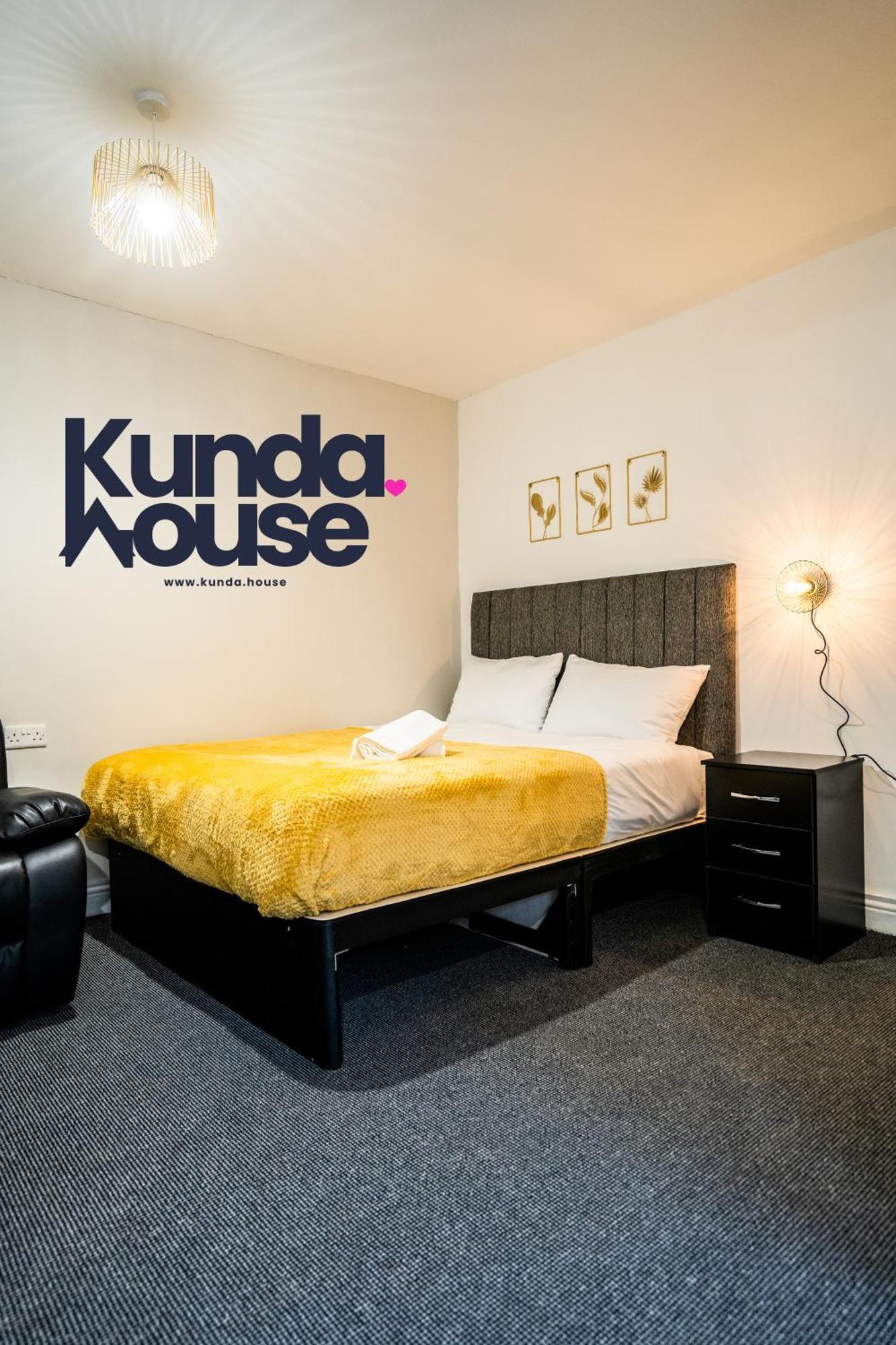 Kunda House In Tyseley Birmingham Exterior foto